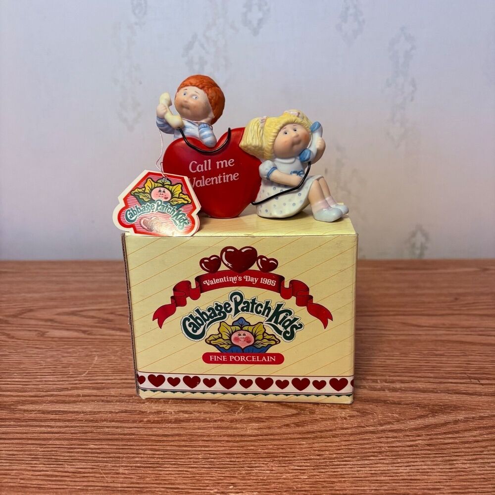 Cabbage Patch Kids Valentine 1985 Porcelain Figurine Boy Girl Call Me Valentine